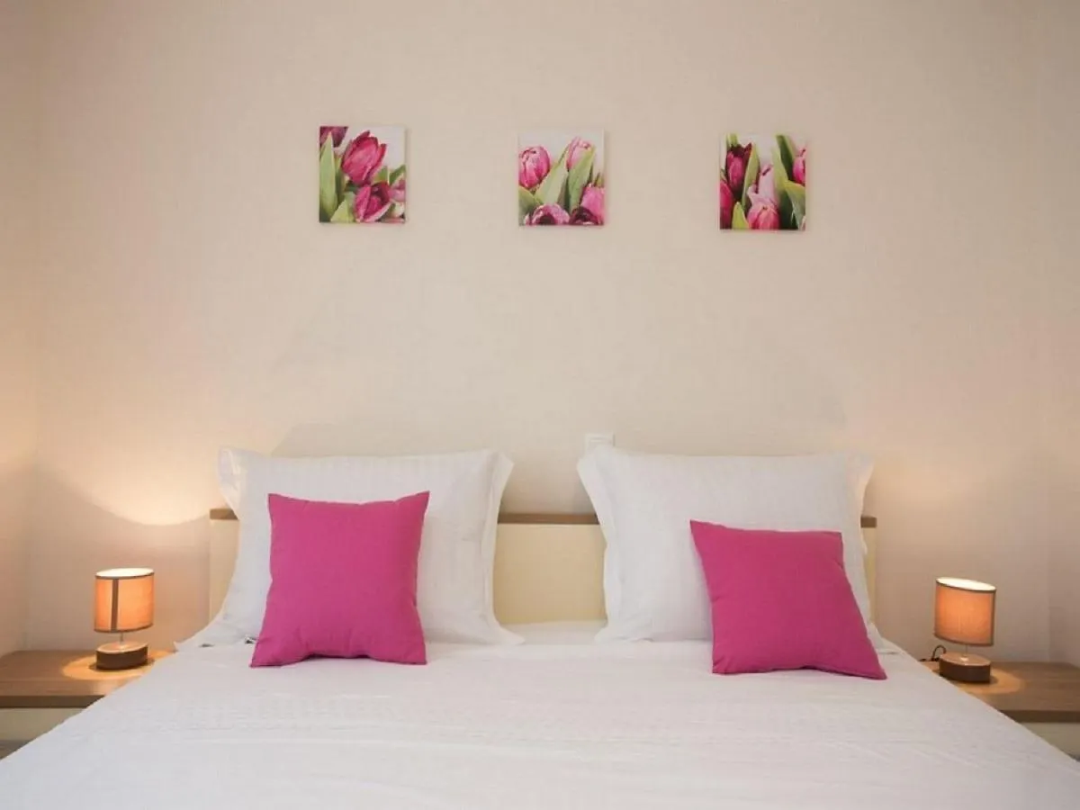 Strandnahe Schoene Ferienwohnung Mit Klima, Wifi 巴斯卡 克罗地亚