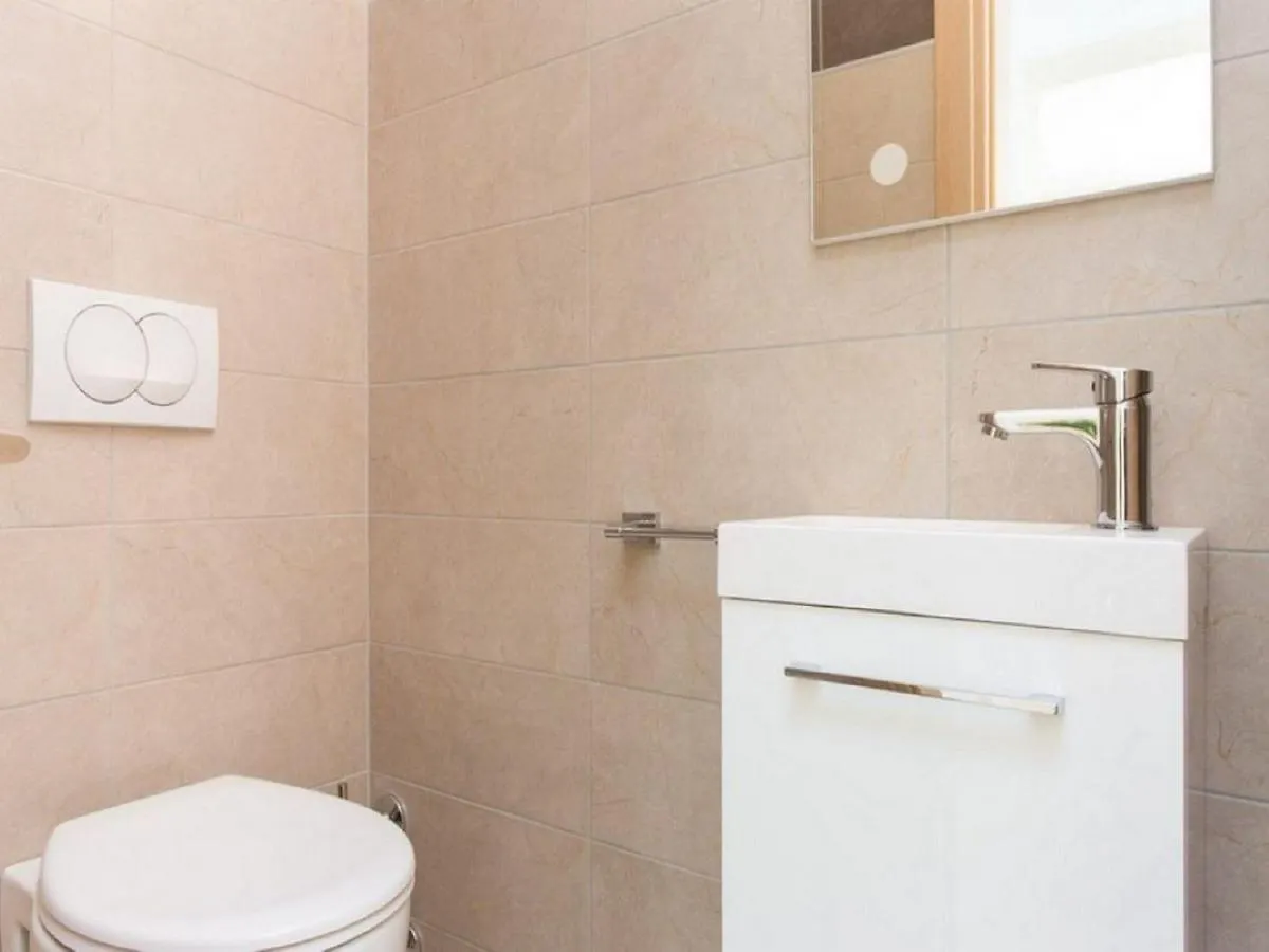 Strandnahe Schoene Ferienwohnung Mit Klima, Wifi 巴斯卡