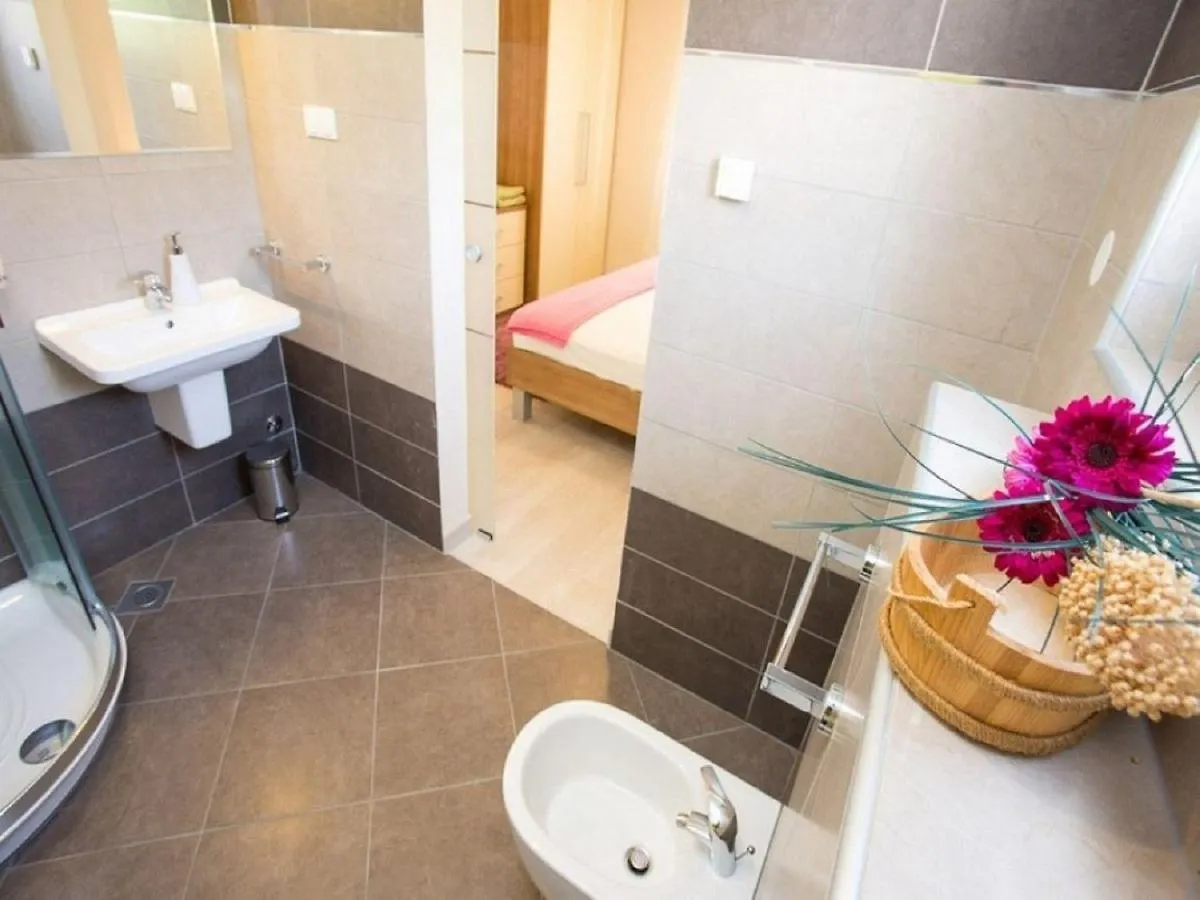 公寓 Strandnahe Schoene Ferienwohnung Mit Klima, Wifi 巴斯卡